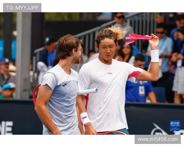 澳网首日阿卡萨巴夜场白卓璇张之臻